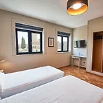Sotopalacio Hsr 2*