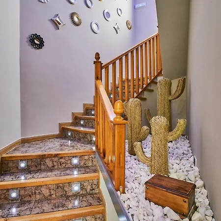 Sotopalacio Hsr בית הארחה 2*