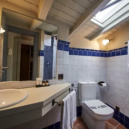 Sotopalacio Hsr Guest house Madrona
